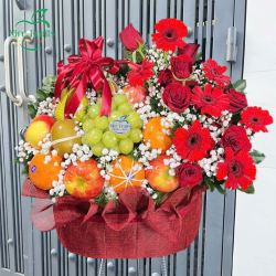 Giỏ trái cây chúc mừng mẫu 7