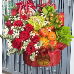 Giỏ quà cưới hỏi Bánh kẹo & Trái cây kết hoa hồng đỏ