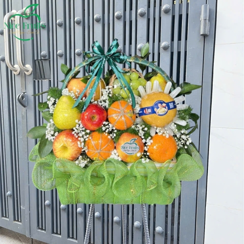Giỏ trái cây chúc mừng mẫu 12