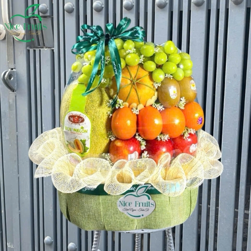 Giỏ trái cây chúc mừng mẫu 17